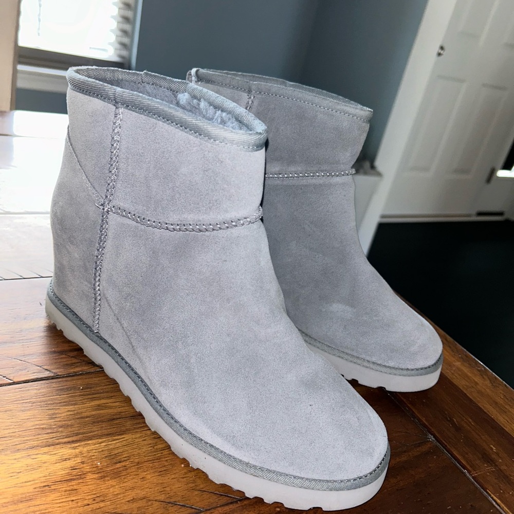 Gray Winter Ankle Boots with Rubber Sole